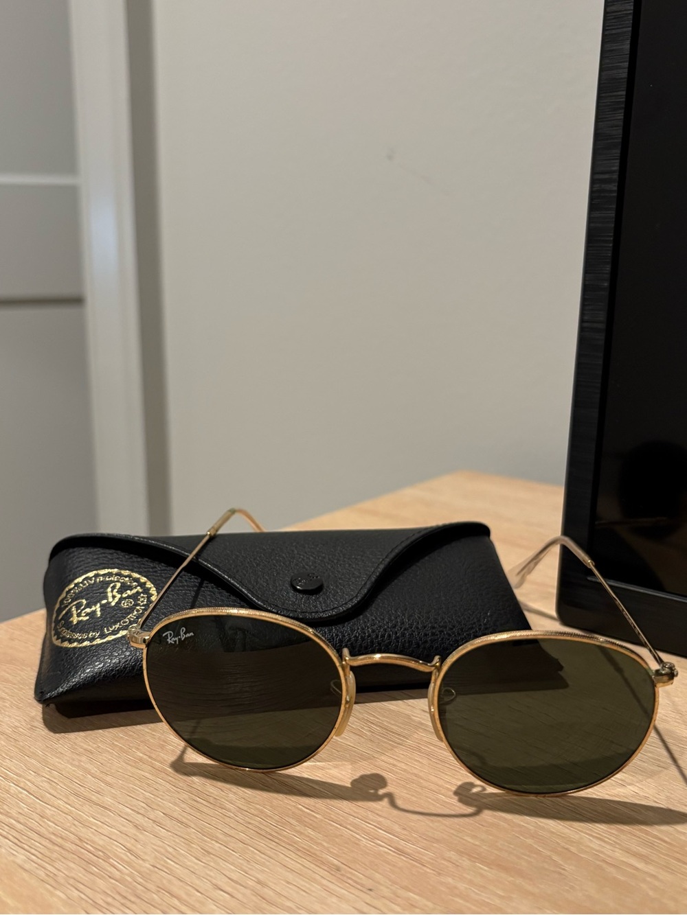 Ray-Ban Gold Frame Sunglasses with Green Lenses